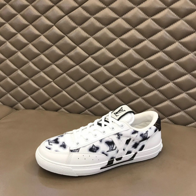 men LV shoes-302